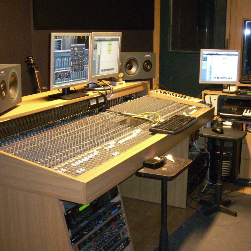 STUDIO EMPHASIS